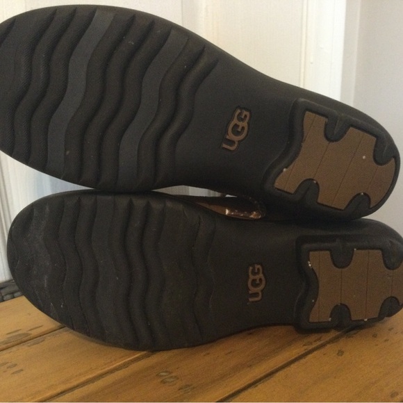 UGG Hapsburg Duck Dtyke Number 1120785, Chestnut, Size 6 - Picture 8 of 8